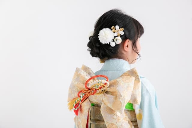 七五三を華やかに彩る美容室・プロによるヘア＆着付け | 東京都東尾久の美容室ならtähti